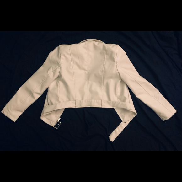 Mark & Morten White Vegan “Leather” motorcycle jacket (small) - Picture 6 of 10